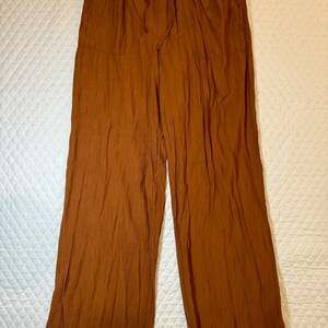 Zara Rust Colored Crinkle Pant. Boho Beachwear Casual